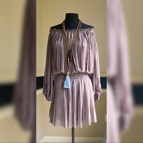 Max Studio Pleated Off-the-shoulder Dress - Picture 6 of 6